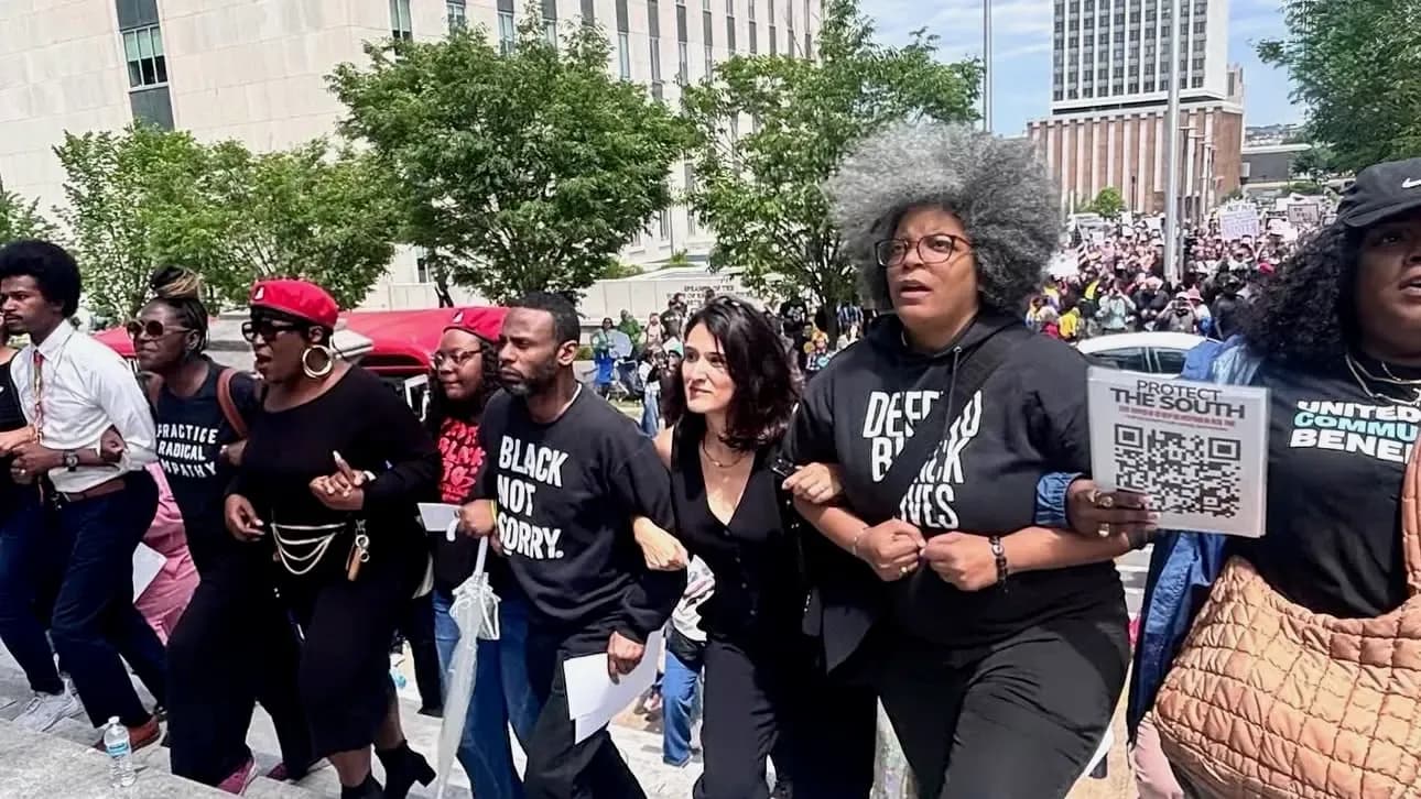 Photo: Organizers in Tennessee descend on the state capital to resist racial gerrymandering after the Supreme Court ruling gutting the Voting Rights Act.